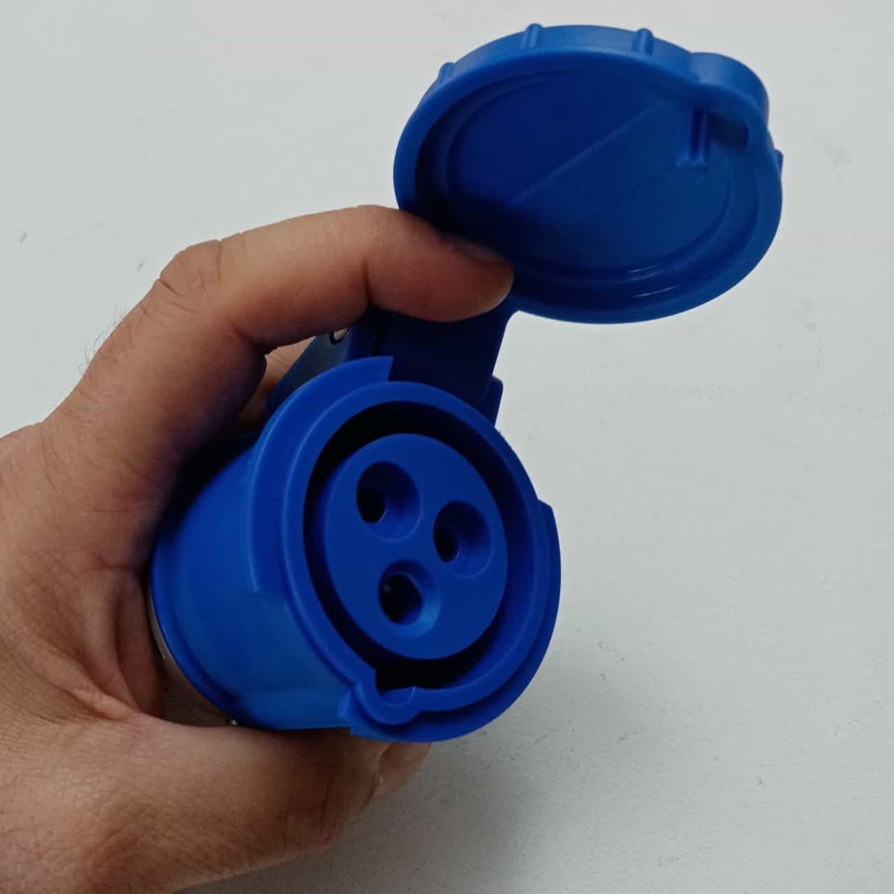 Rosi adattatore mobile da spina schuko a presa industriale IP20 in Multiprese Aloiserw.com - Altomonte, commercioVirtuoso.it