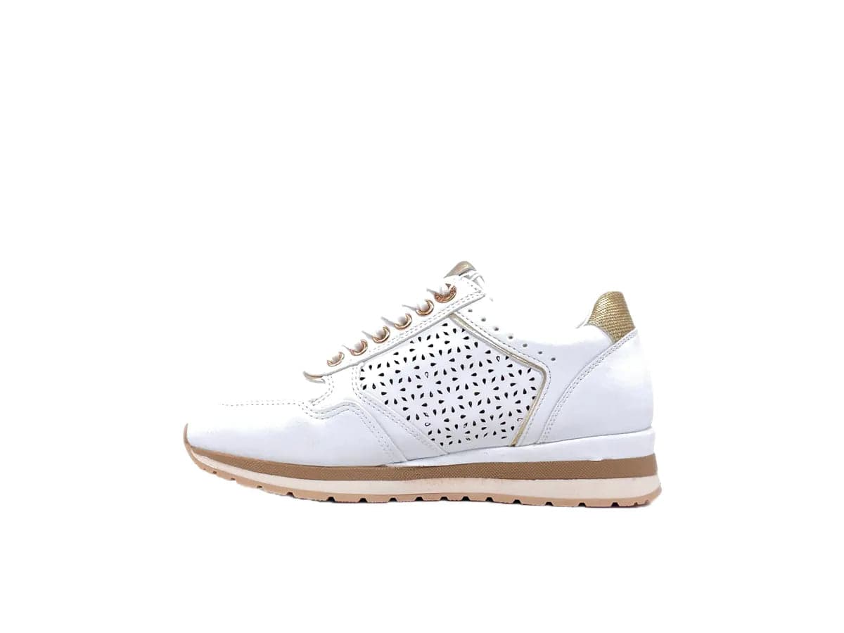 XTI Sneakers donna bianche traforate con zip in Sneaker casual Calzature Durello - Agna, commercioVirtuoso.it