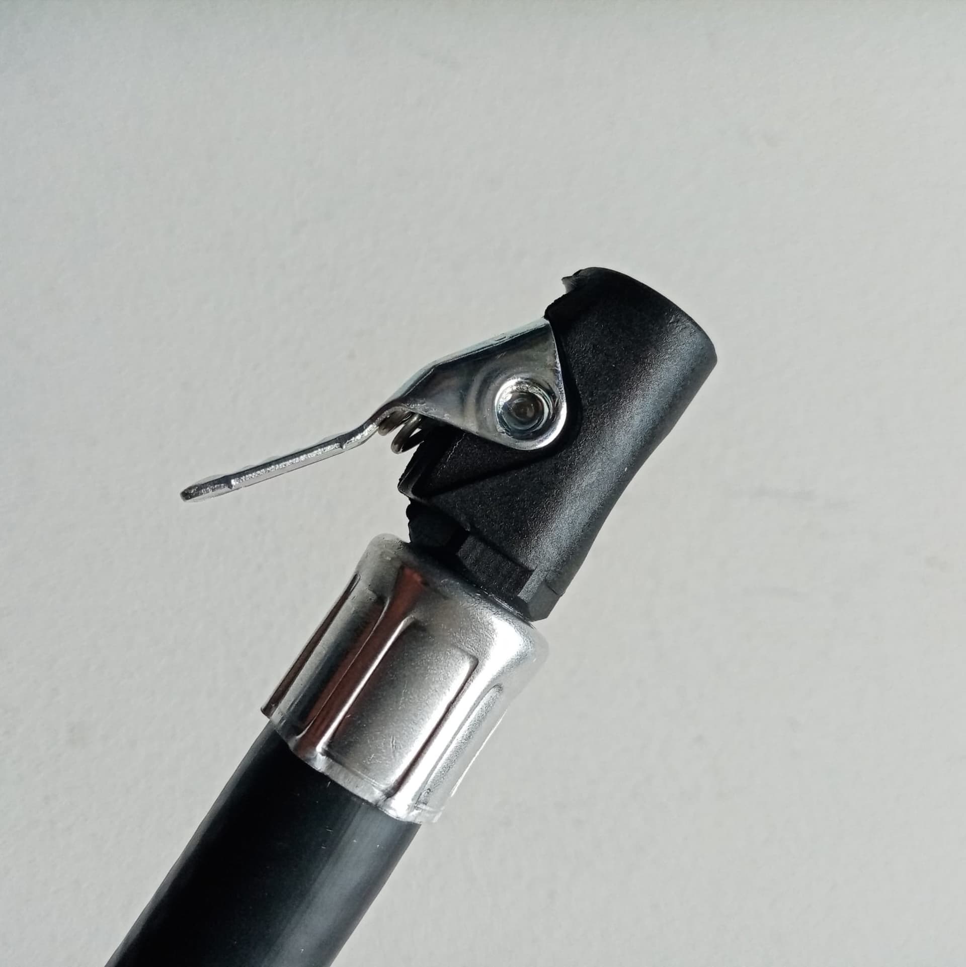 Asturo Walmec mod.PG/S 50106 pistola gonfiaggio pneumatici con manometro in Manometri per pneumatici Aloiserw.com - Altomonte, commercioVirtuoso.it
