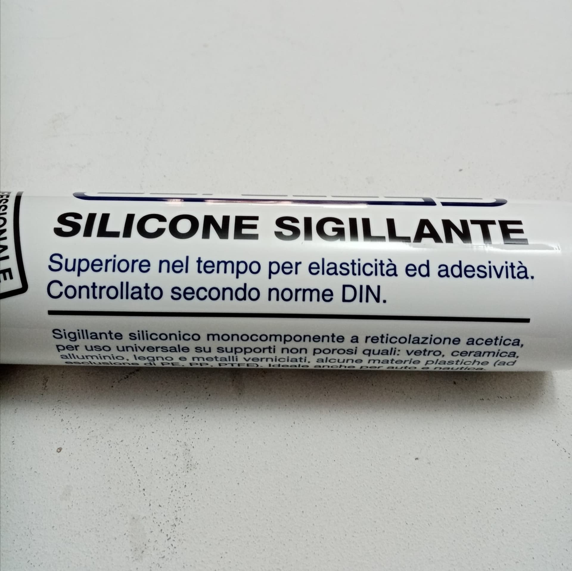 Saratoga 280gr silicone sigillante nero altamente elastico speciale per carrozzeria in Silicone Aloiserw.com - Altomonte, commercioVirtuoso.it