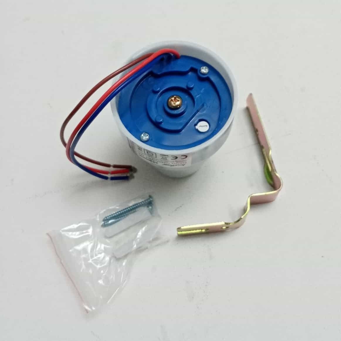Alca Power sensore crepuscolare 10A IP44 con angolo di rilevamento di 360° in Rilevatori di movimento Aloiserw.com - Altomonte, commercioVirtuoso.it
