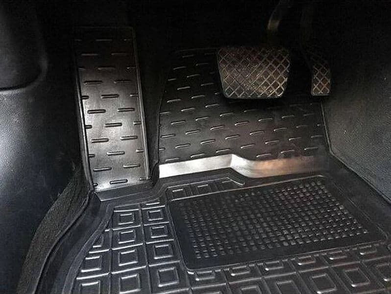 Tappetini di gomma per Audi A4 B8 (2008-2015) in Tappetini antiscivolo Autooggetti.it - Roma, commercioVirtuoso.it