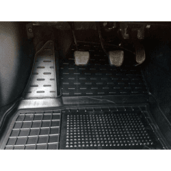 Tappetini di gomma su misura per Toyota Corolla (E170) (2013-2018) in Tappetini antiscivolo Autooggetti.it - Roma, commercioVirtuoso.it
