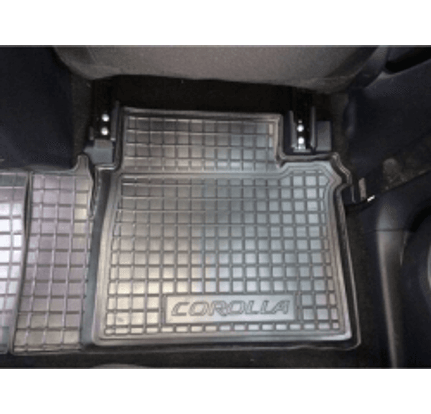 Tappetini di gomma su misura per Toyota Corolla (E170) (2013-2018) in Tappetini antiscivolo Autooggetti.it - Roma, commercioVirtuoso.it