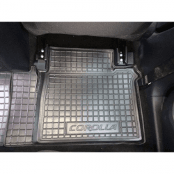 Tappetini di gomma su misura per Toyota Corolla (E170) (2013-2018) in Tappetini antiscivolo Autooggetti.it - Roma, commercioVirtuoso.it