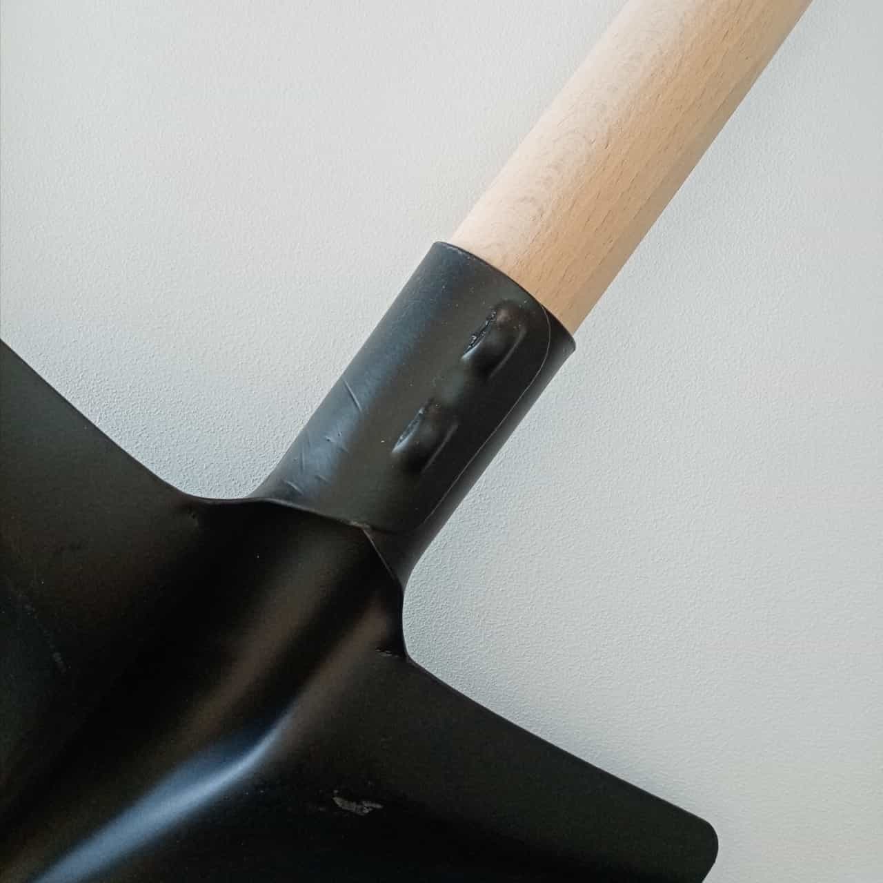 Australian badile in acciaio nero con manico in legno da 140cm in Rastrelli Aloiserw.com - Altomonte, commercioVirtuoso.it