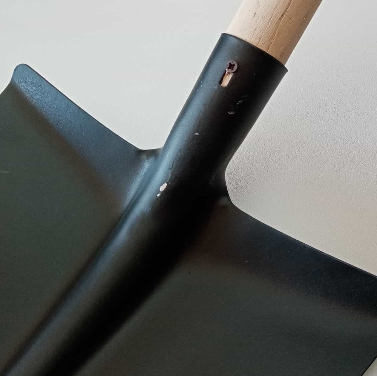 Australian badile in acciaio nero con manico in legno da 140cm in Rastrelli Aloiserw.com - Altomonte, commercioVirtuoso.it