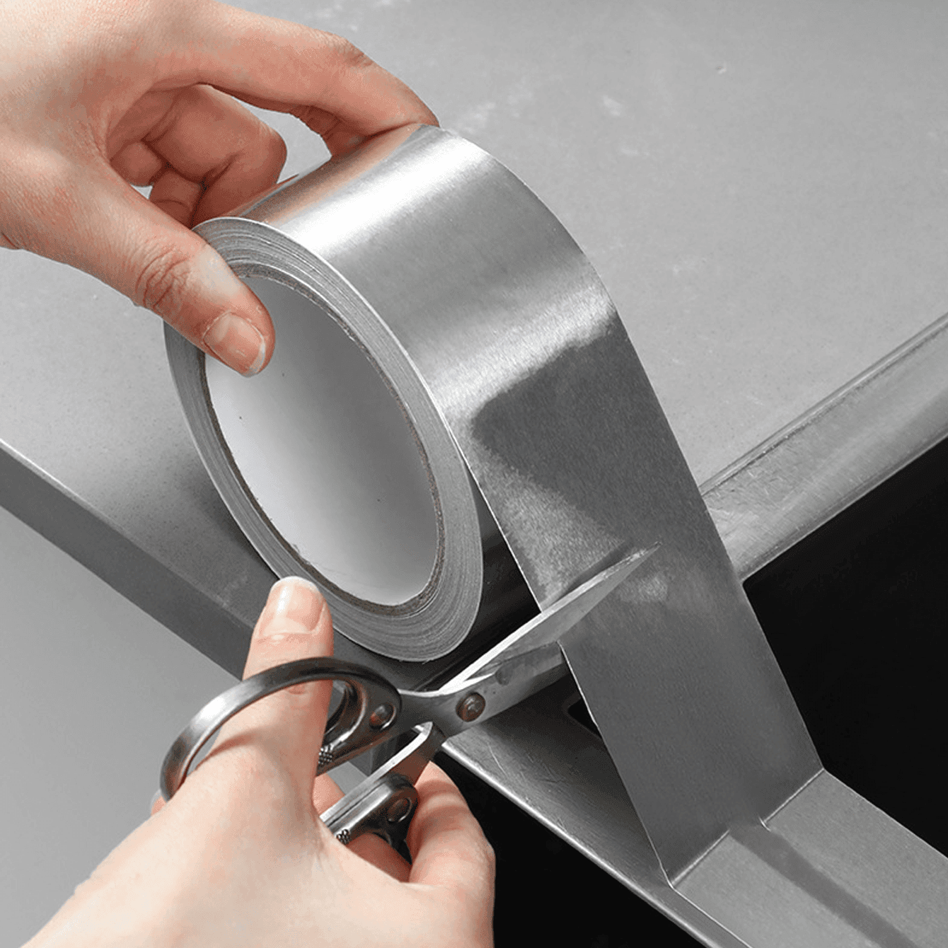 Nastro alluminio adesivo isolante rotolo da 50mm x 50mt in Nastro adesivo di alluminio Aloiserw.com - Altomonte, commercioVirtuoso.it