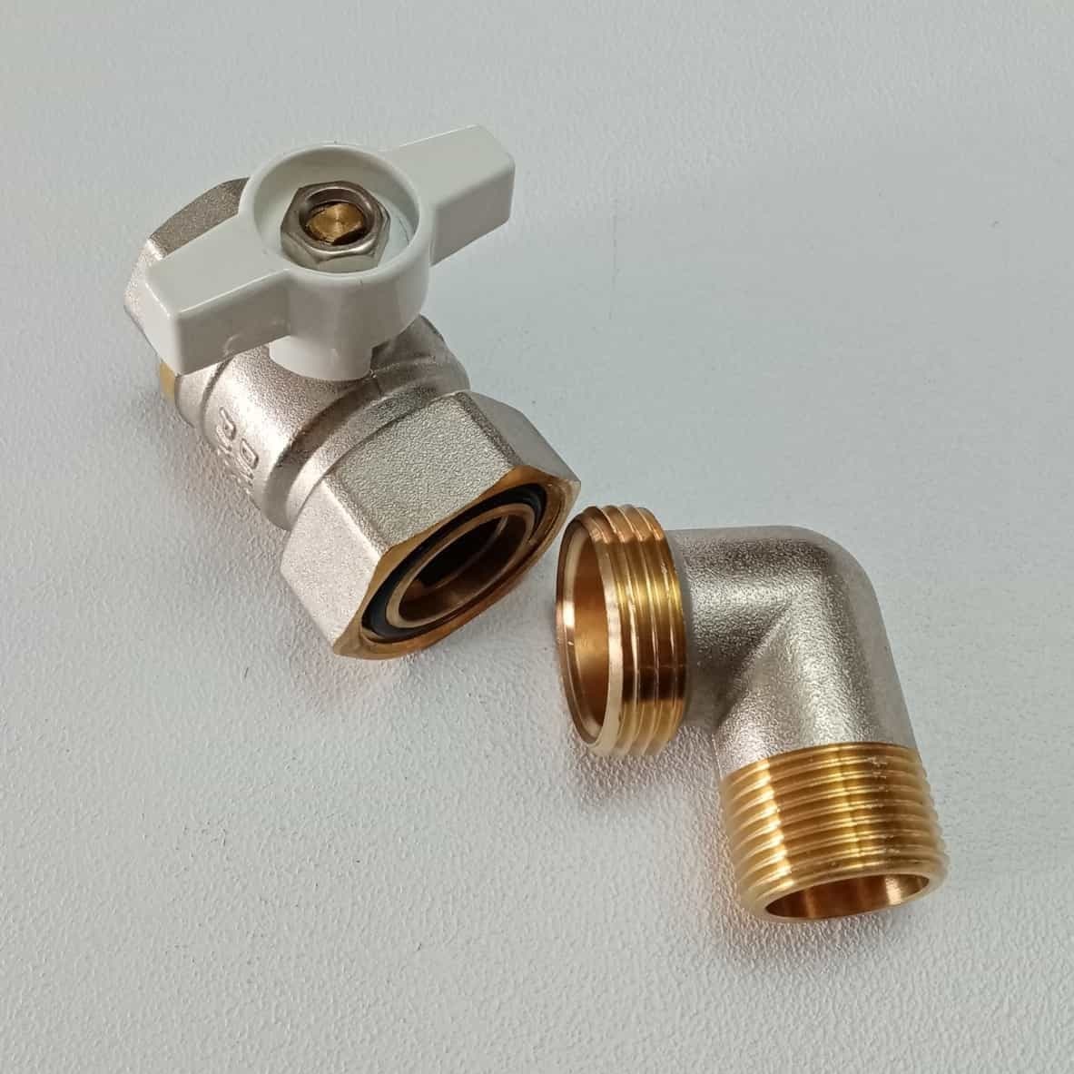 Valvola sfera saracinesca da 3/4" ad angolo MF leva corta con bocchettone orientabile in prodotto Aloiserw.com - Altomonte, commercioVirtuoso.it