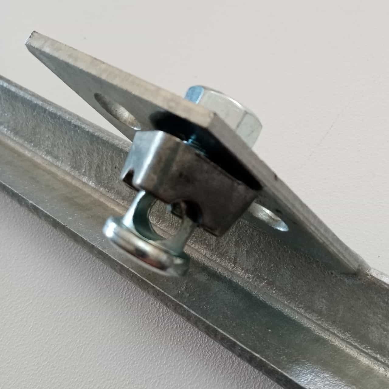 Dispersore a croce paletto da 1,5mt per messa a terra zincato + morsetto in Fili elettrici Aloiserw.com - Altomonte, commercioVirtuoso.it