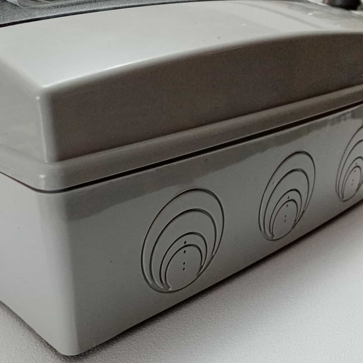 Centralino stagno cassetta da parete con sportello capienza 8 moduli IP65 in Quadri elettrici Aloiserw.com - Altomonte, commercioVirtuoso.it