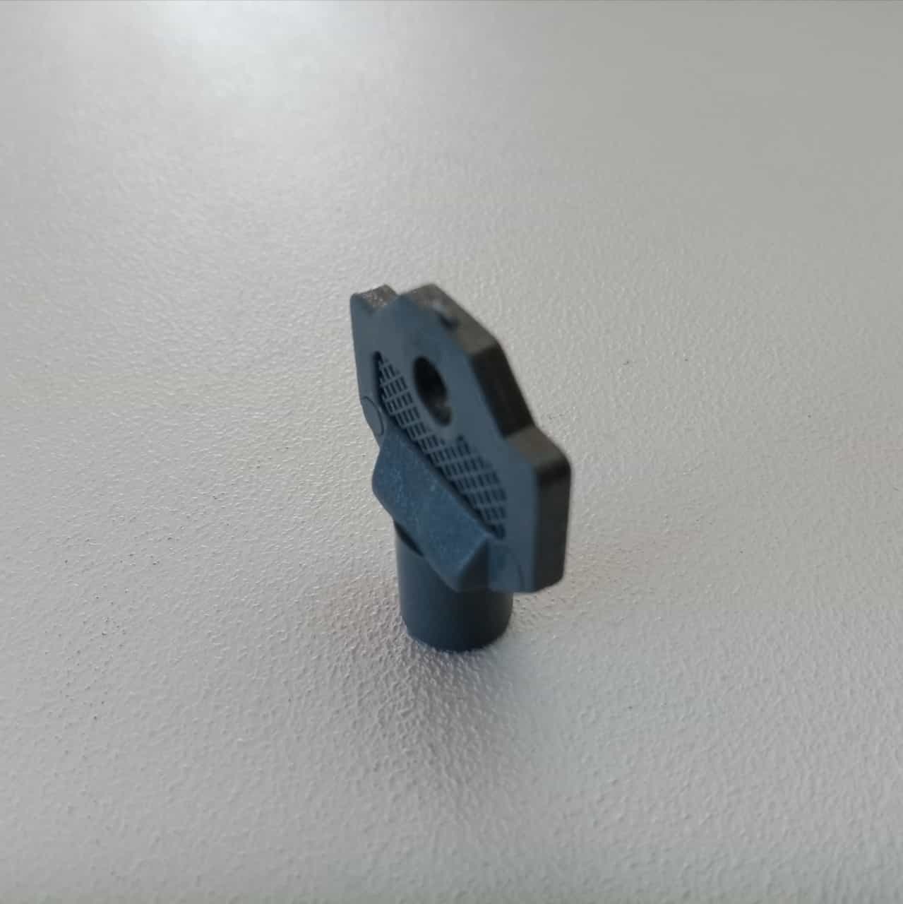 Chiave attacco quadro per contatore acqua luce e gas in Chiavistelli e catenacci Aloiserw.com - Altomonte, commercioVirtuoso.it