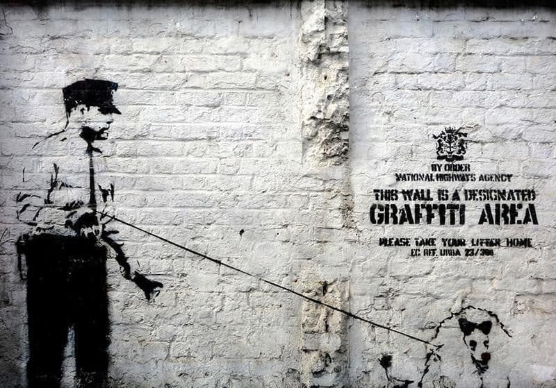 Fotomurale Banksy Graffiti Area in Carta da parati Collezione Casa - Trebisacce, commercioVirtuoso.it