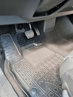 Tappetini Di Gomma su misura Per Nissan Ariya (2022+) in Tappetini antiscivolo Autooggetti.it - Roma, commercioVirtuoso.it