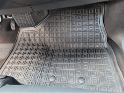 Tappetini Di Gomma su misura Per Nissan Ariya (2022+) in Tappetini antiscivolo Autooggetti.it - Roma, commercioVirtuoso.it
