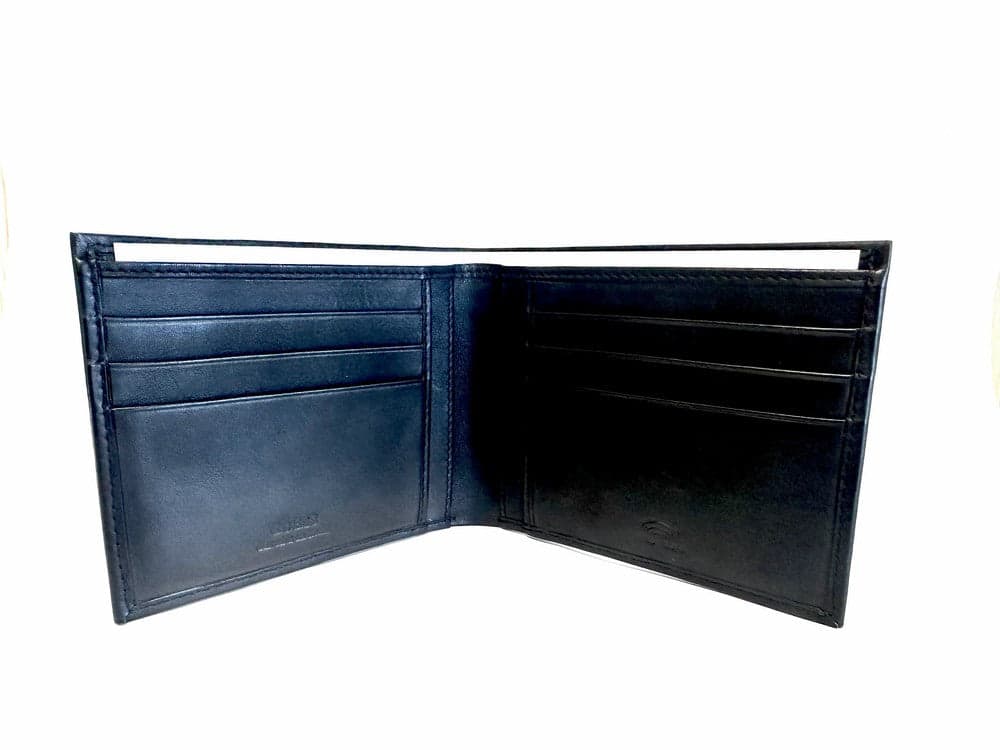 GUESS Portafoglio Uomo Black in Portafogli Calzature Durello - Agna, commercioVirtuoso.it