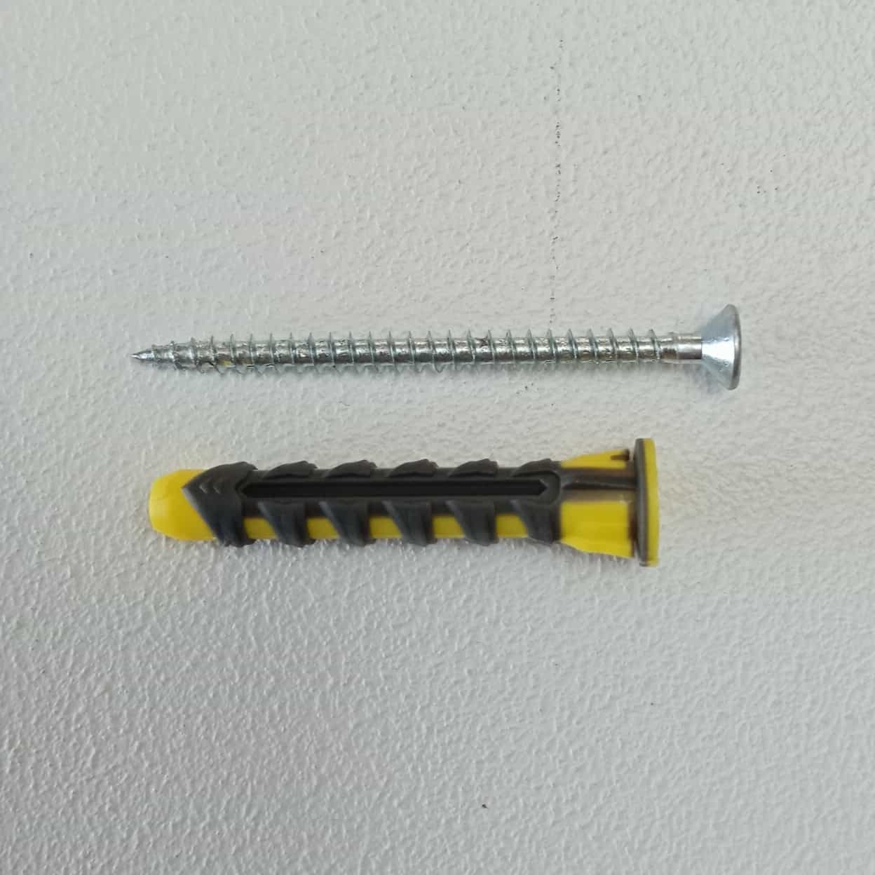 Nobex ECM2 tassello bimateriale universale da 6mm con vite - 300pz in Bulloni di espansione Aloiserw.com - Altomonte, commercioVirtuoso.it