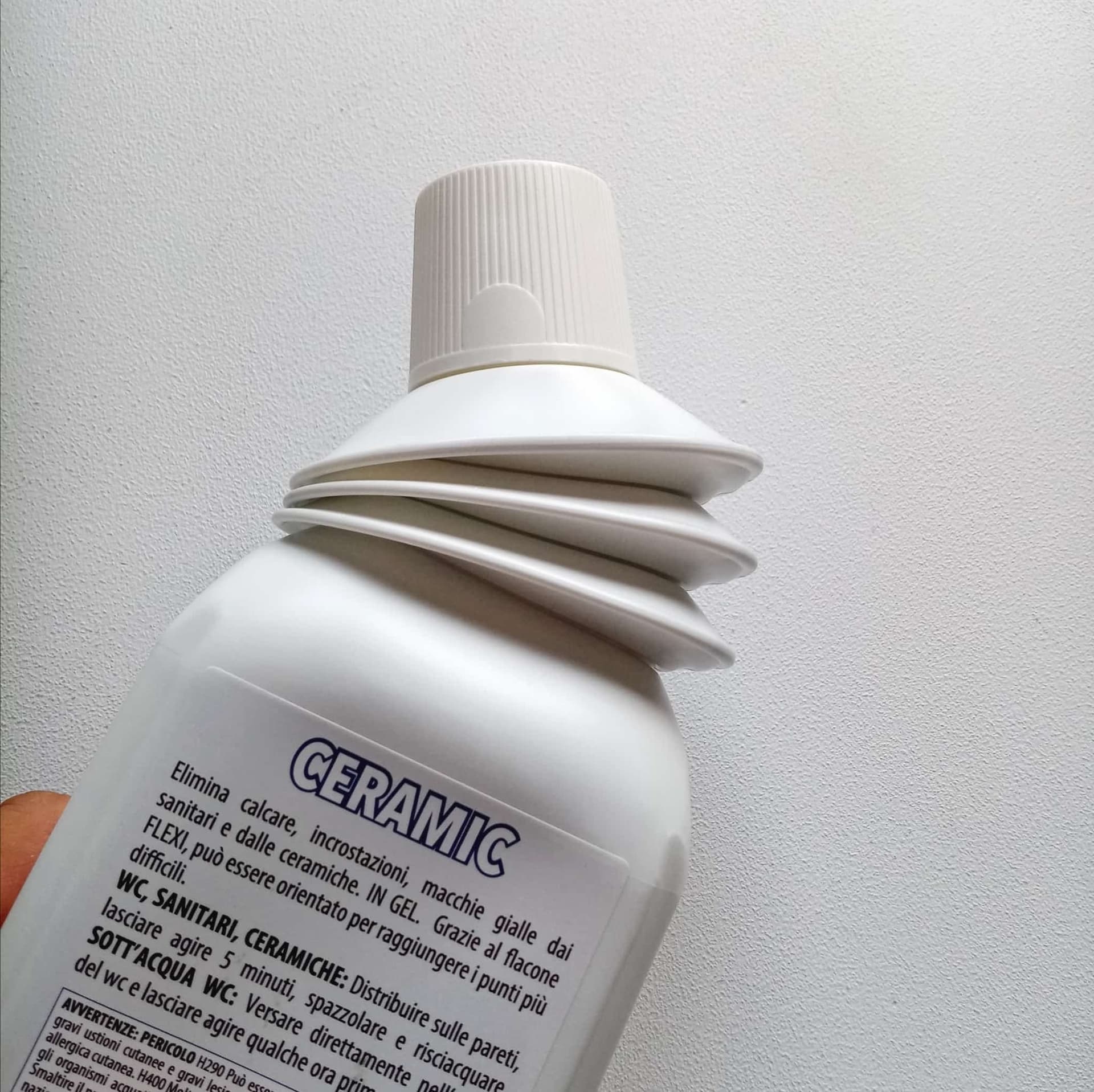 Faren Ceramic 750ml disincrostante gel liquido per sanitari e ceramiche in Prodotti anticalcare Aloiserw.com - Altomonte, commercioVirtuoso.it