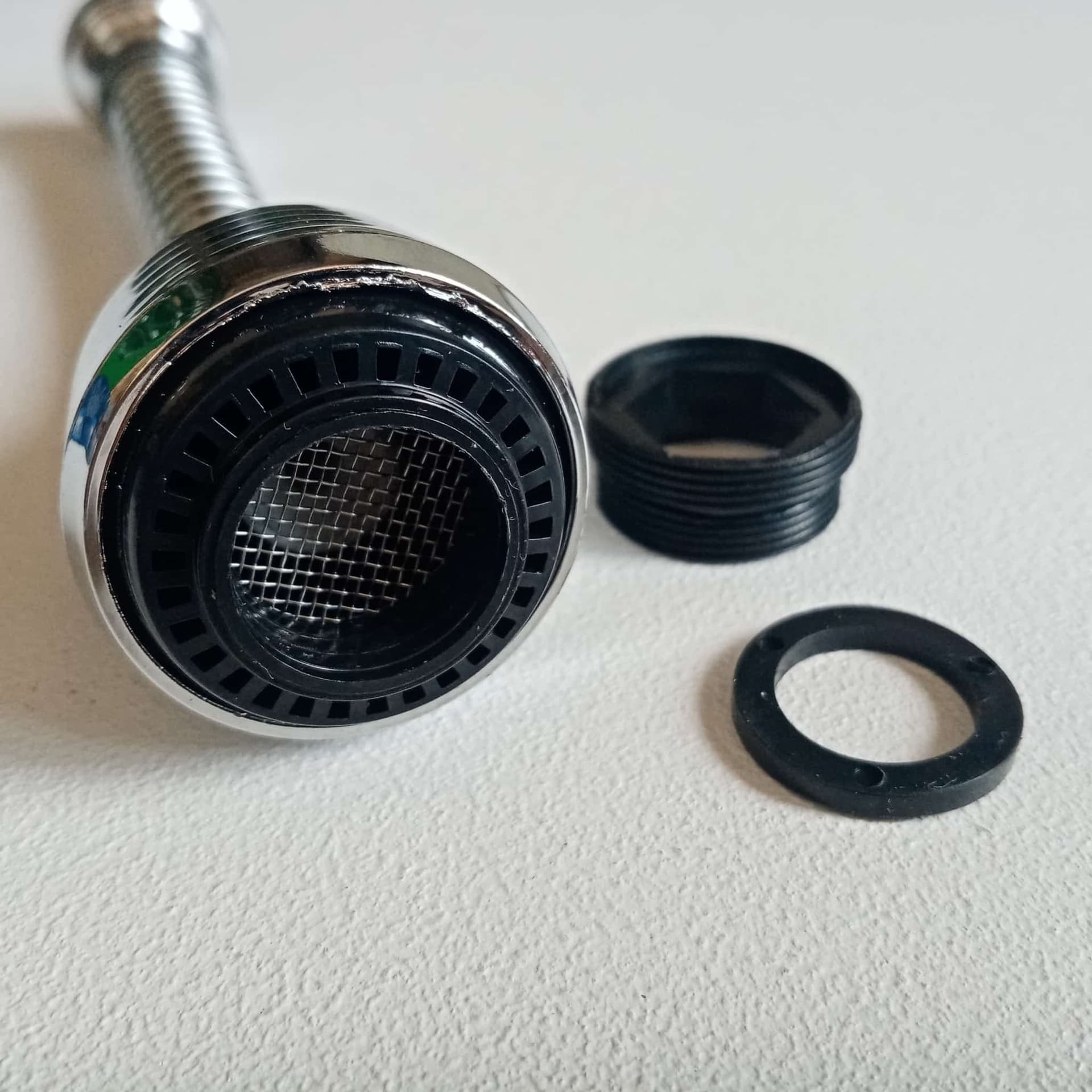 Rompigetto aeratore prolungato flessibile estensore per lavandino cucina in Aeratori Aloiserw.com - Altomonte, commercioVirtuoso.it