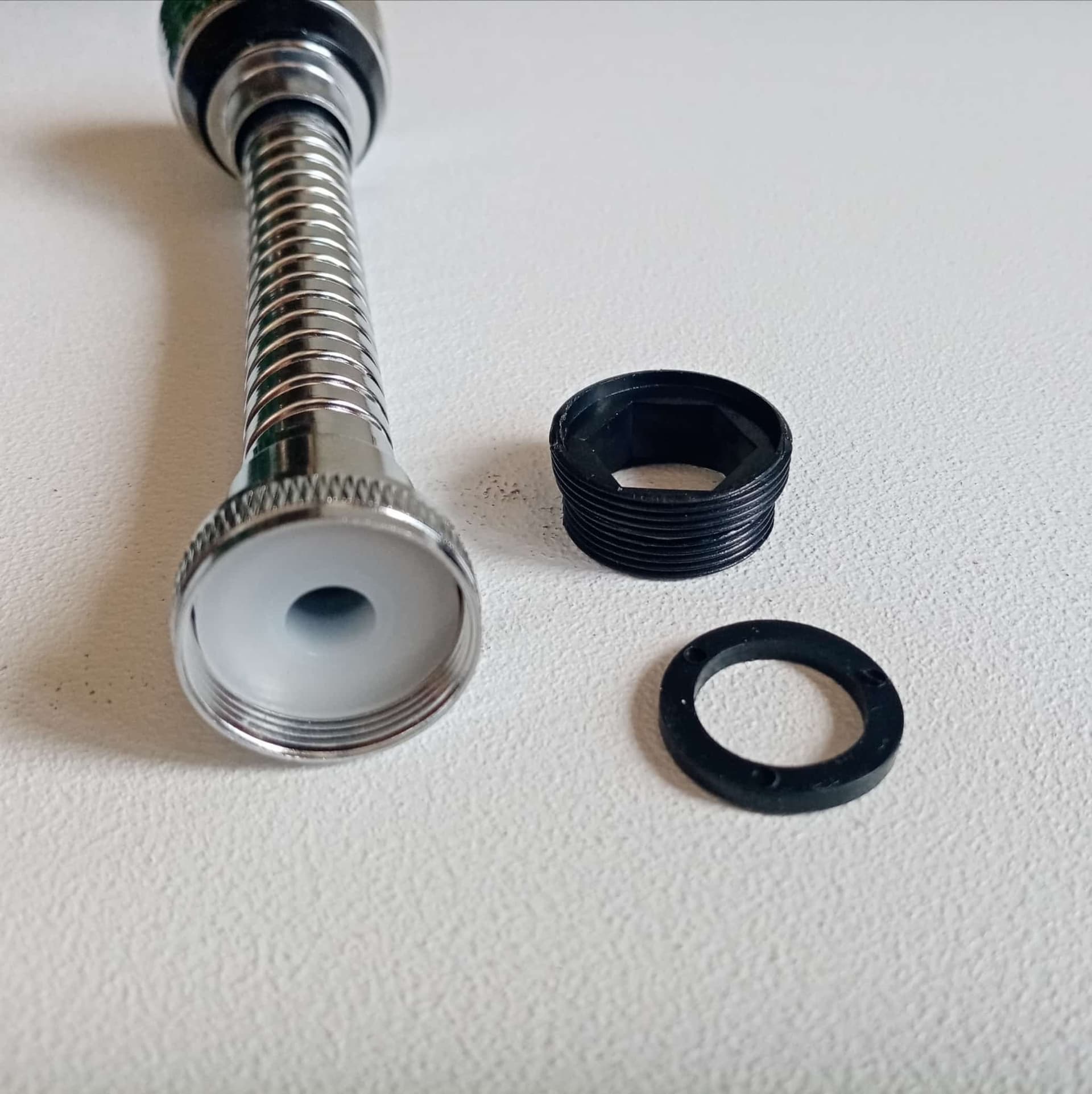 Rompigetto aeratore prolungato flessibile estensore per lavandino cucina in Aeratori Aloiserw.com - Altomonte, commercioVirtuoso.it