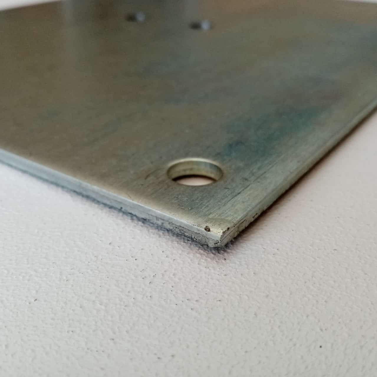 Piastra zincata 270x230mm per fissaggi a pavimento e muro in Piastre posteriori Aloiserw.com - Altomonte, commercioVirtuoso.it