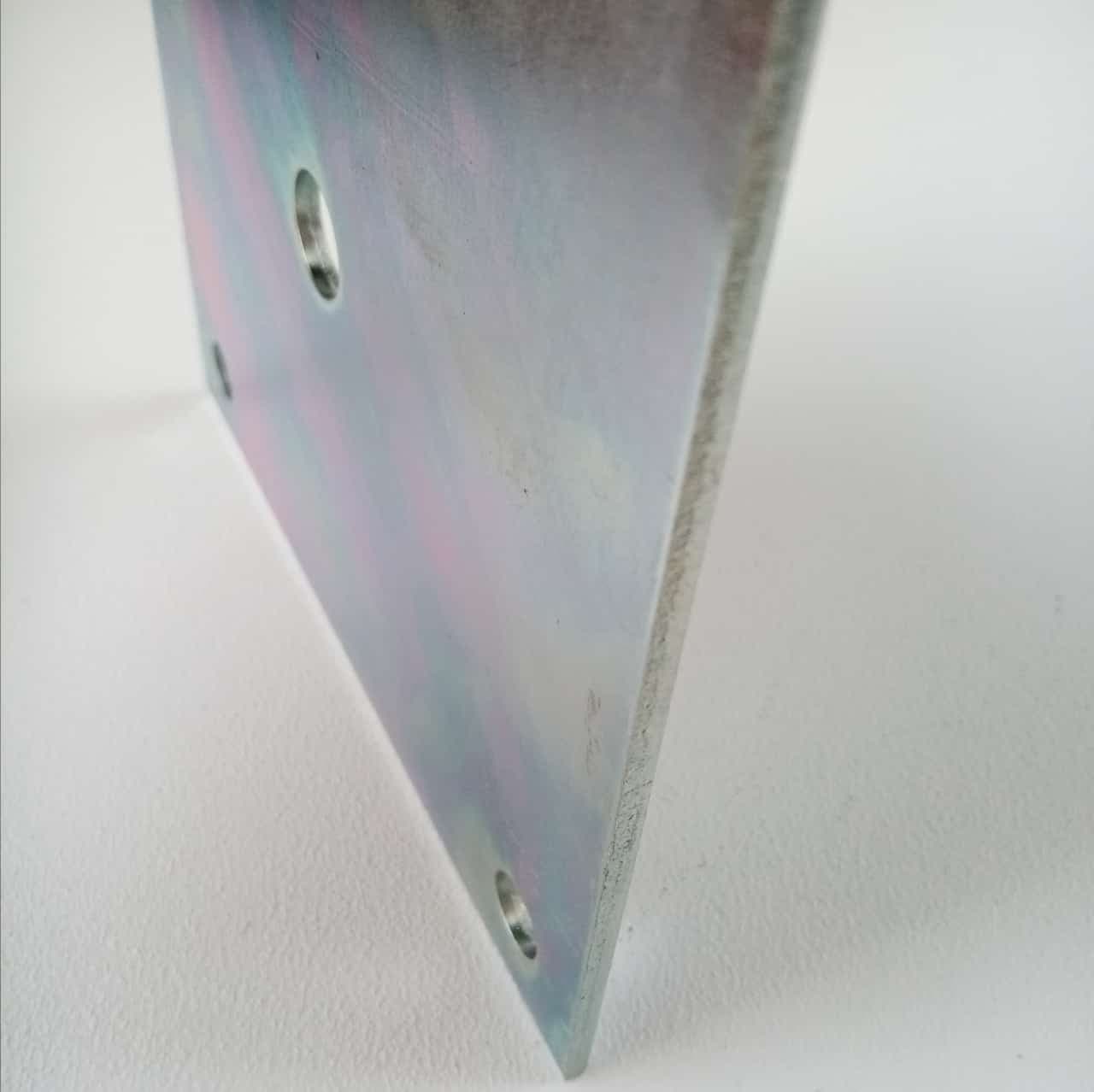 Piastra zincata 150x150mm per fissaggi a pavimento e muro in Piastre posteriori Aloiserw.com - Altomonte, commercioVirtuoso.it