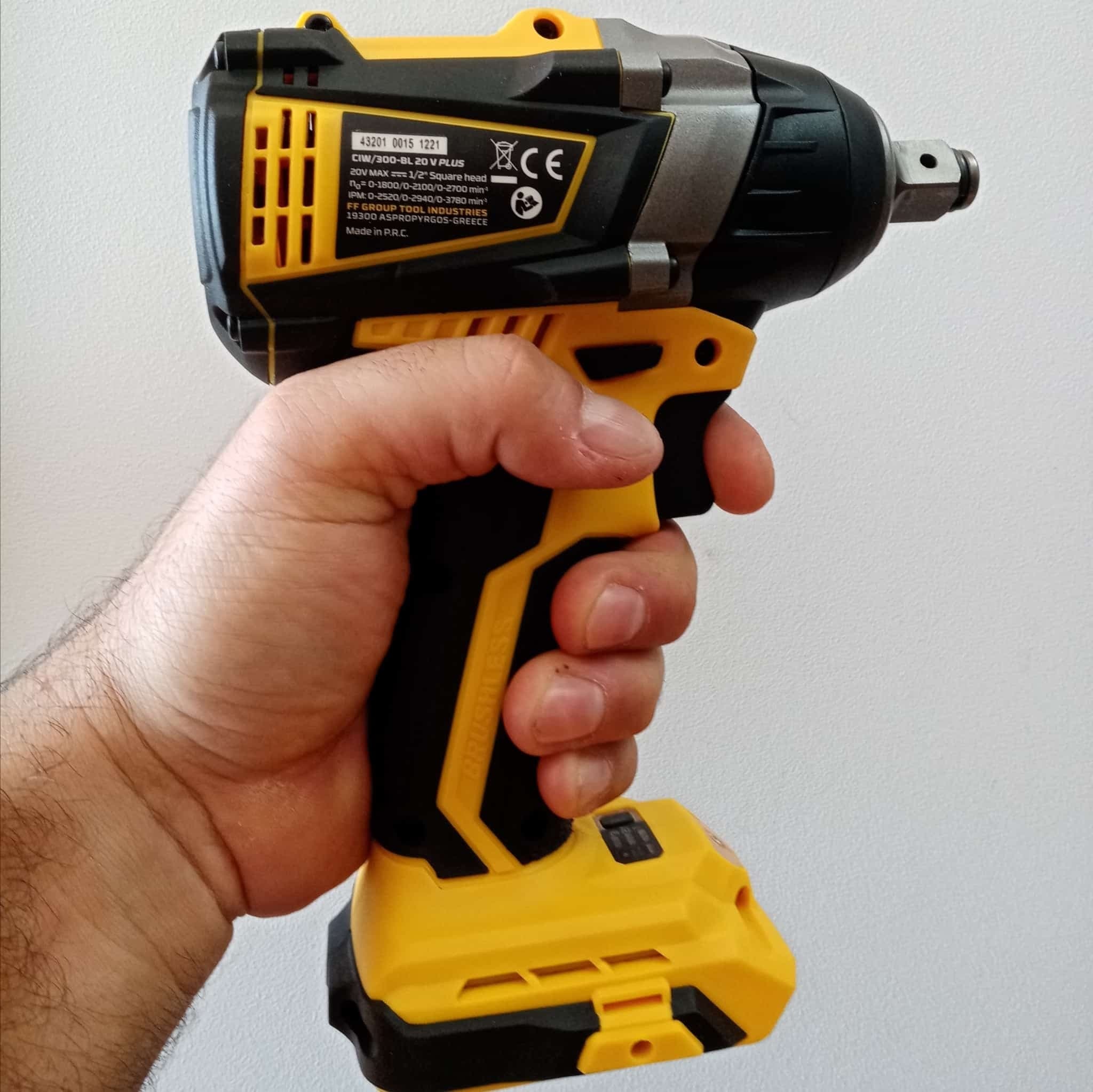 FF Group CΙW/300-BL 20V PLUS avvitatore a massa battente a batteria uso semi professionale in Avvitatori a massa battente Aloiserw.com - Altomonte, commercioVirtuoso.it