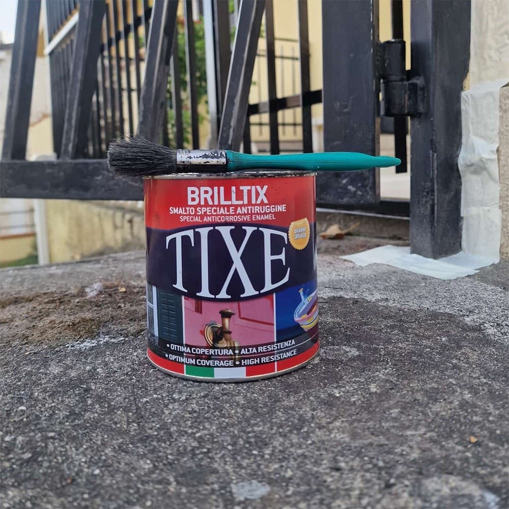 Brilltix 750ml smalto opaco base solvente colore nero diretto su ruggine in Vernice Aloiserw.com - Altomonte, commercioVirtuoso.it