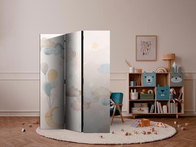 Paravento - Fairy-Tale Moon - Moon with Balloons Among Clouds and Stars in Subdued Colors on a Light Beige Background in Paraventi Collezione Casa - Trebisacce, commercioVirtuoso.it