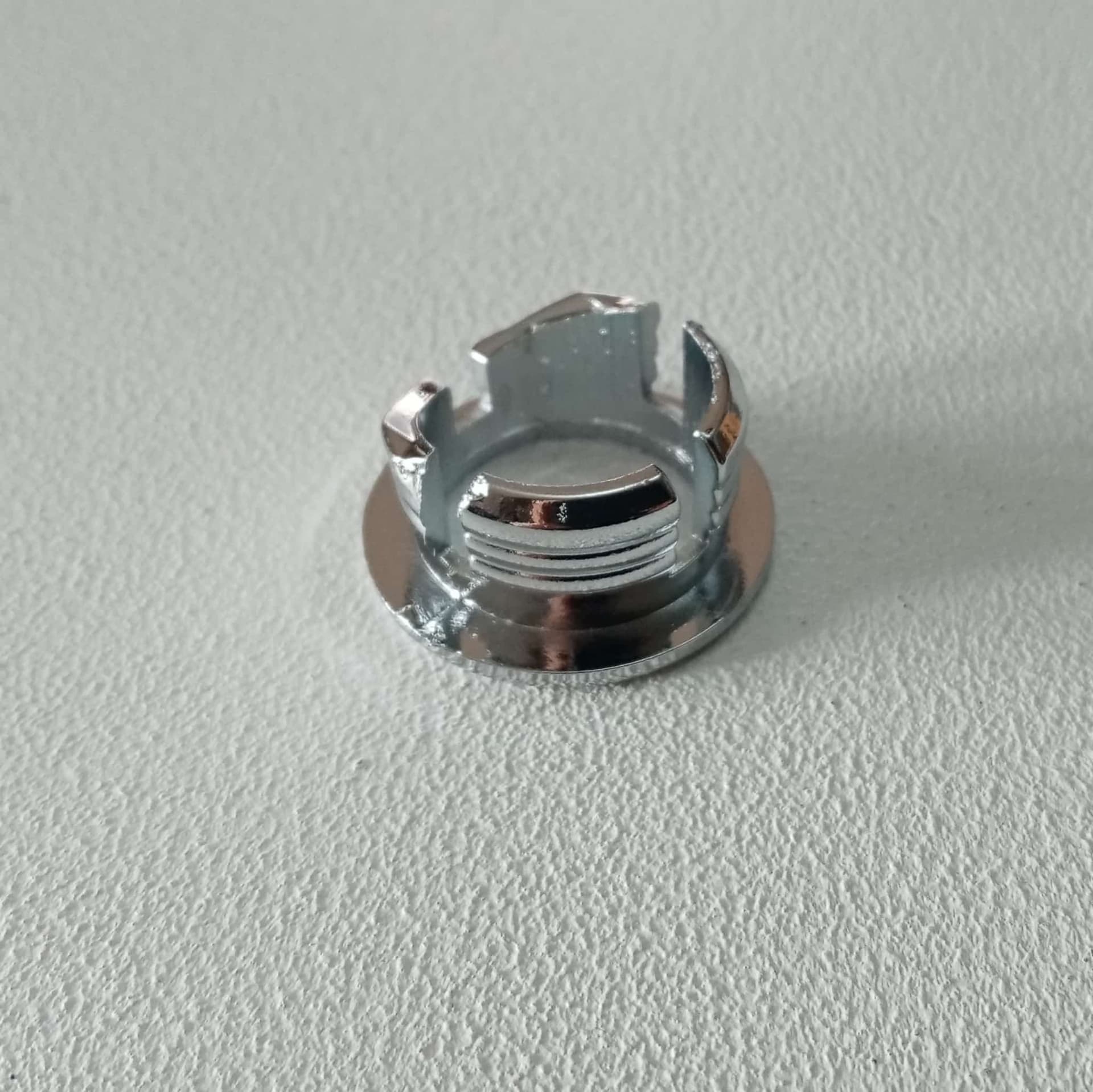 Ghiera anello cromato per fori da 19mm per troppo pieno lavabo e bidet - 2pz in Tappi Aloiserw.com - Altomonte, commercioVirtuoso.it