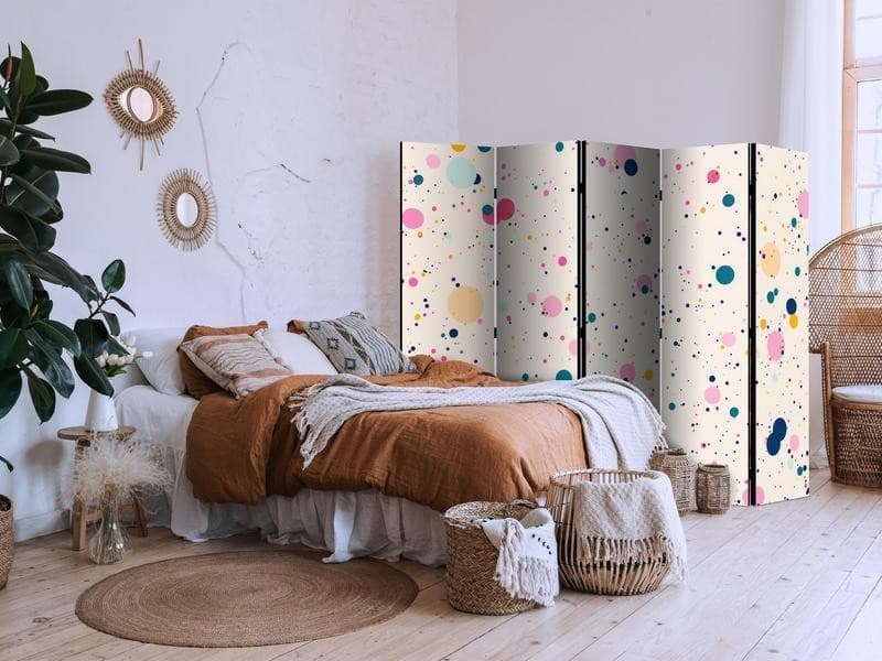 Paravento - Dots - Spots and Splashes Multicolored - Cheerful Pattern on a Light Pink Background in Paraventi Collezione Casa - Trebisacce, commercioVirtuoso.it
