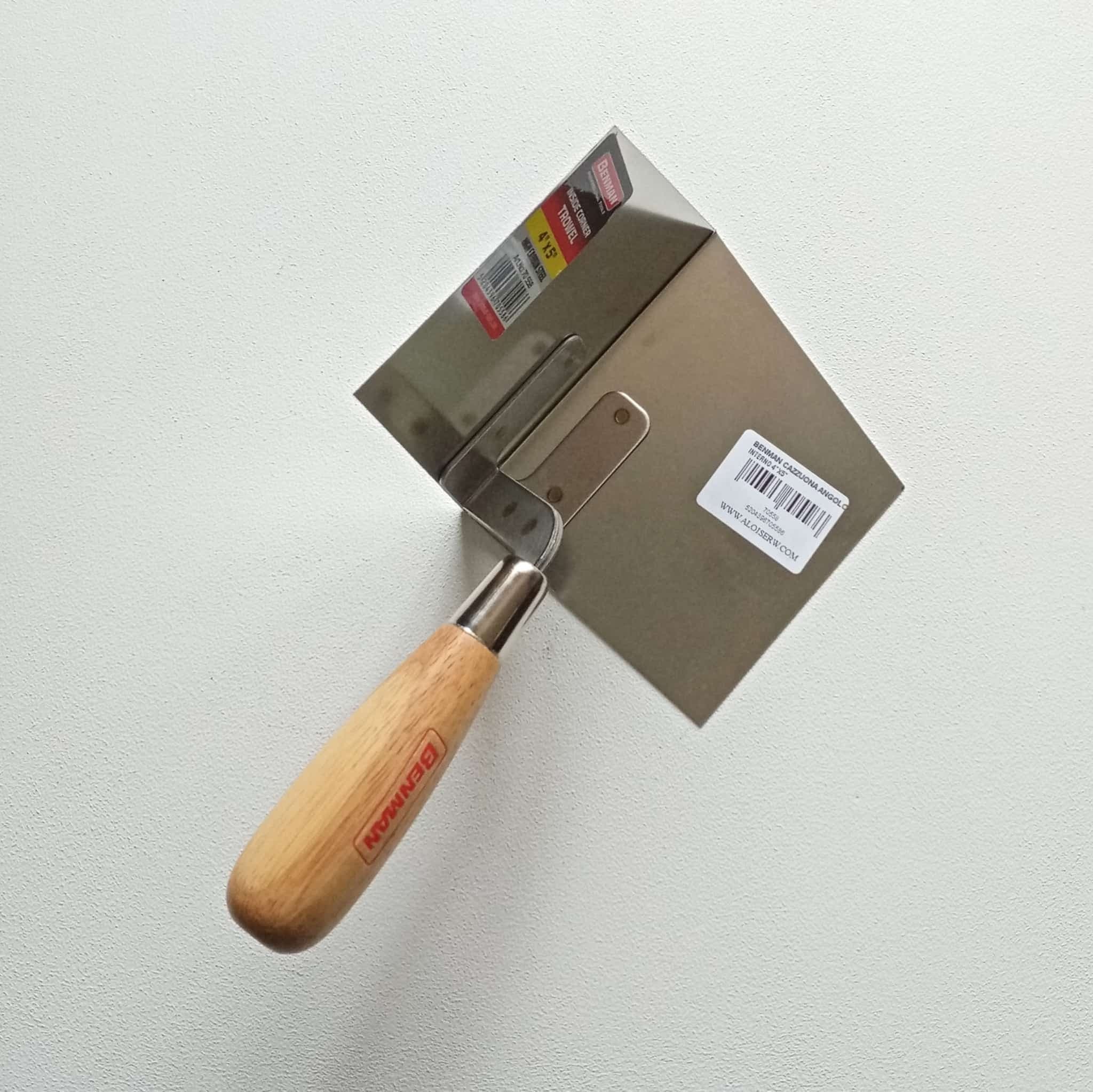Benman cazzuola di acciaio inox per angoli interni manico legno in Cazzuole di finitura Aloiserw.com - Altomonte, commercioVirtuoso.it