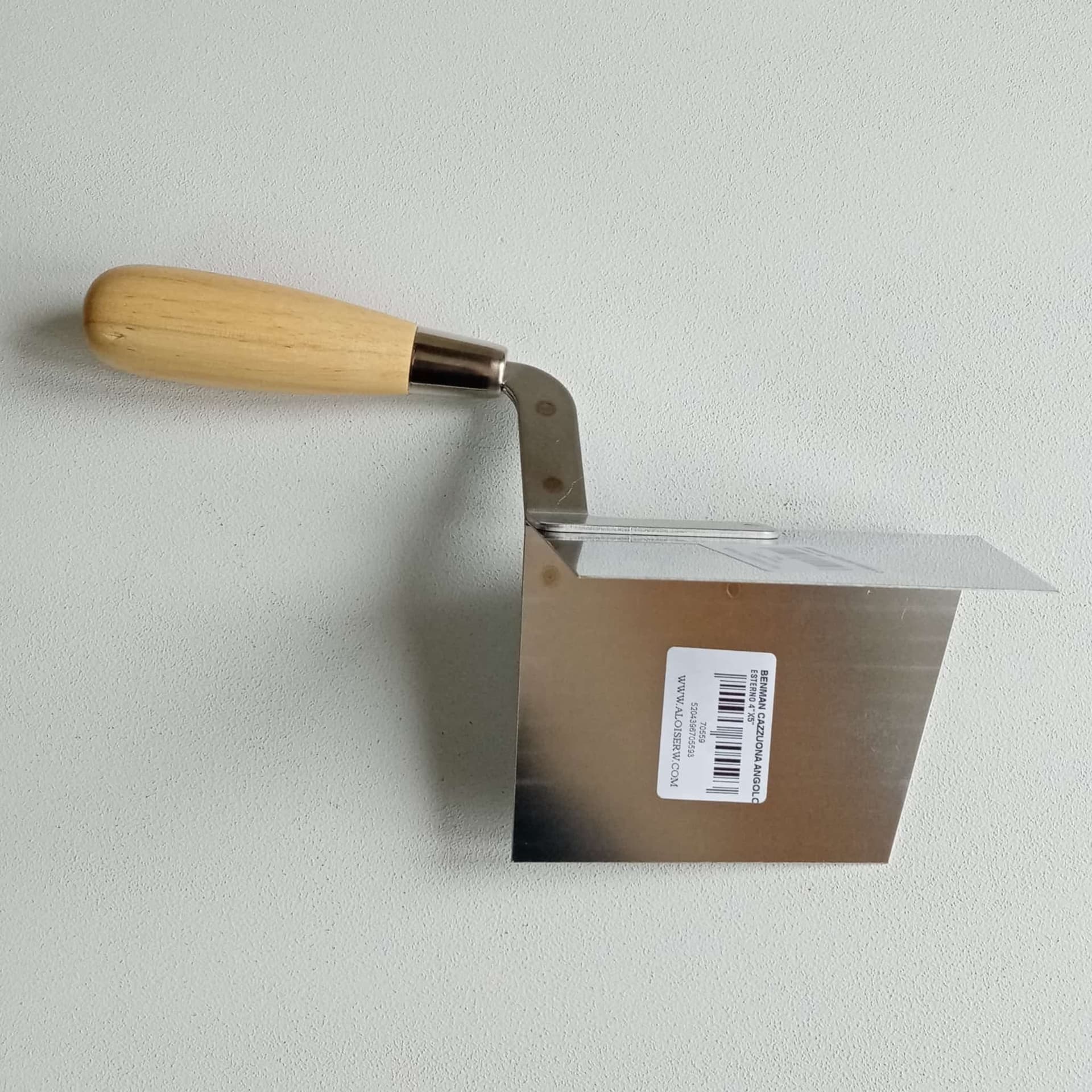Benman cazzuola di acciaio inox per angoli esterni manico legno in Cazzuole angolate Aloiserw.com - Altomonte, commercioVirtuoso.it