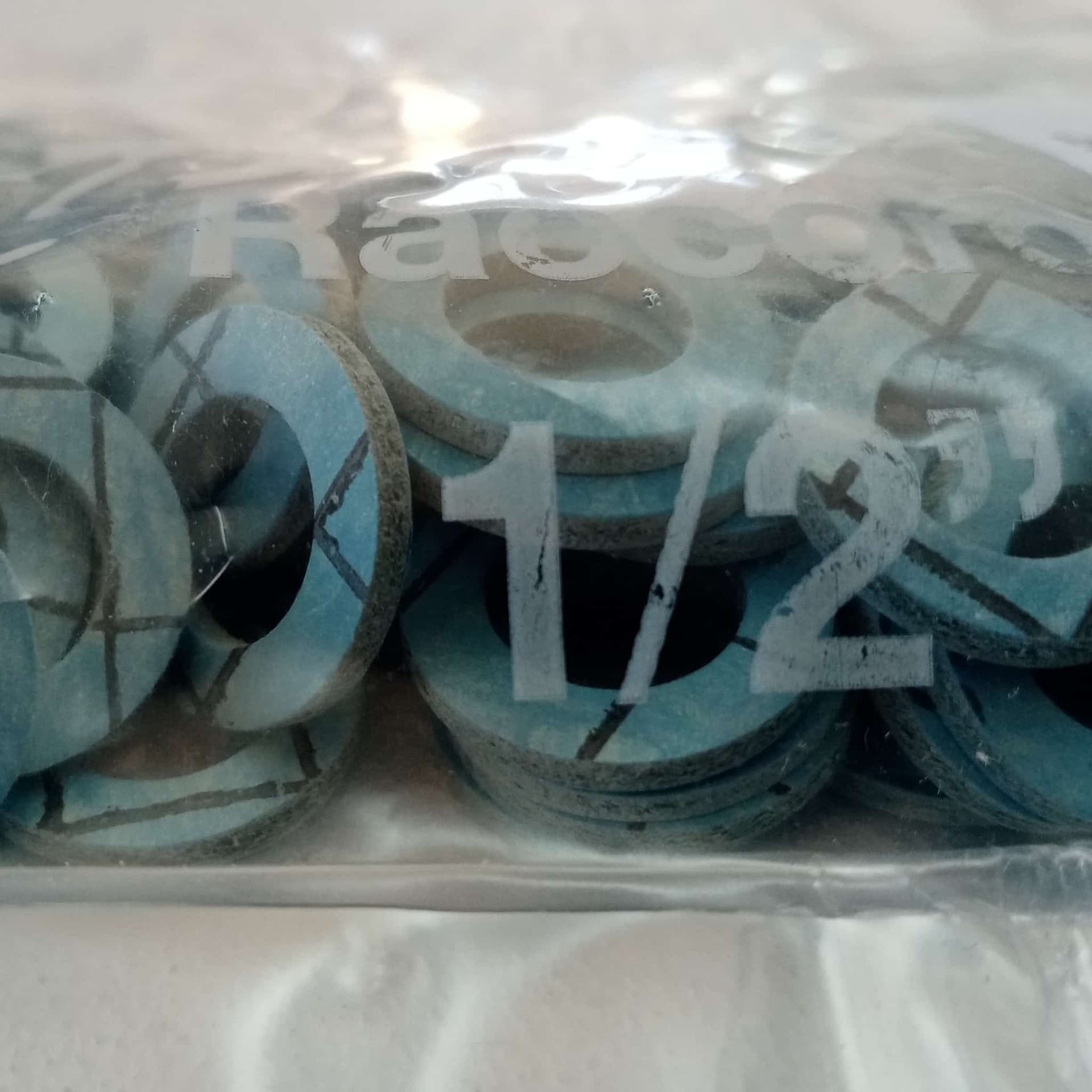 Guarnizione OMNIA piatta di carta da 1/2" - blister da 100 unità in Guarnizioni motore Aloiserw.com - Altomonte, commercioVirtuoso.it