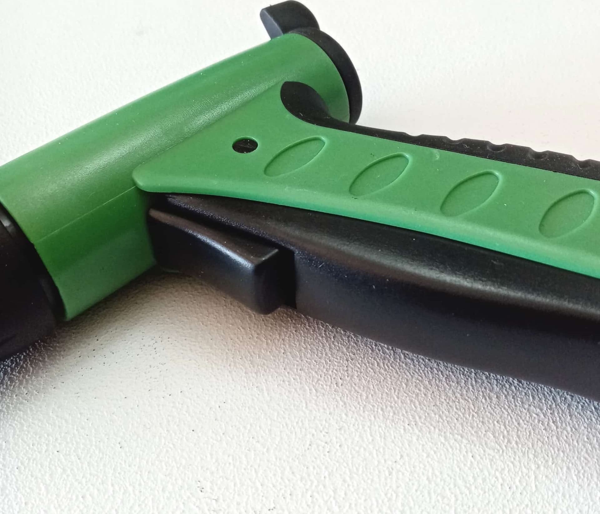 California pistola a lancia con volume variabile e spruzzo regolabile per tubo giardino in Pistole Aloiserw.com - Altomonte, commercioVirtuoso.it