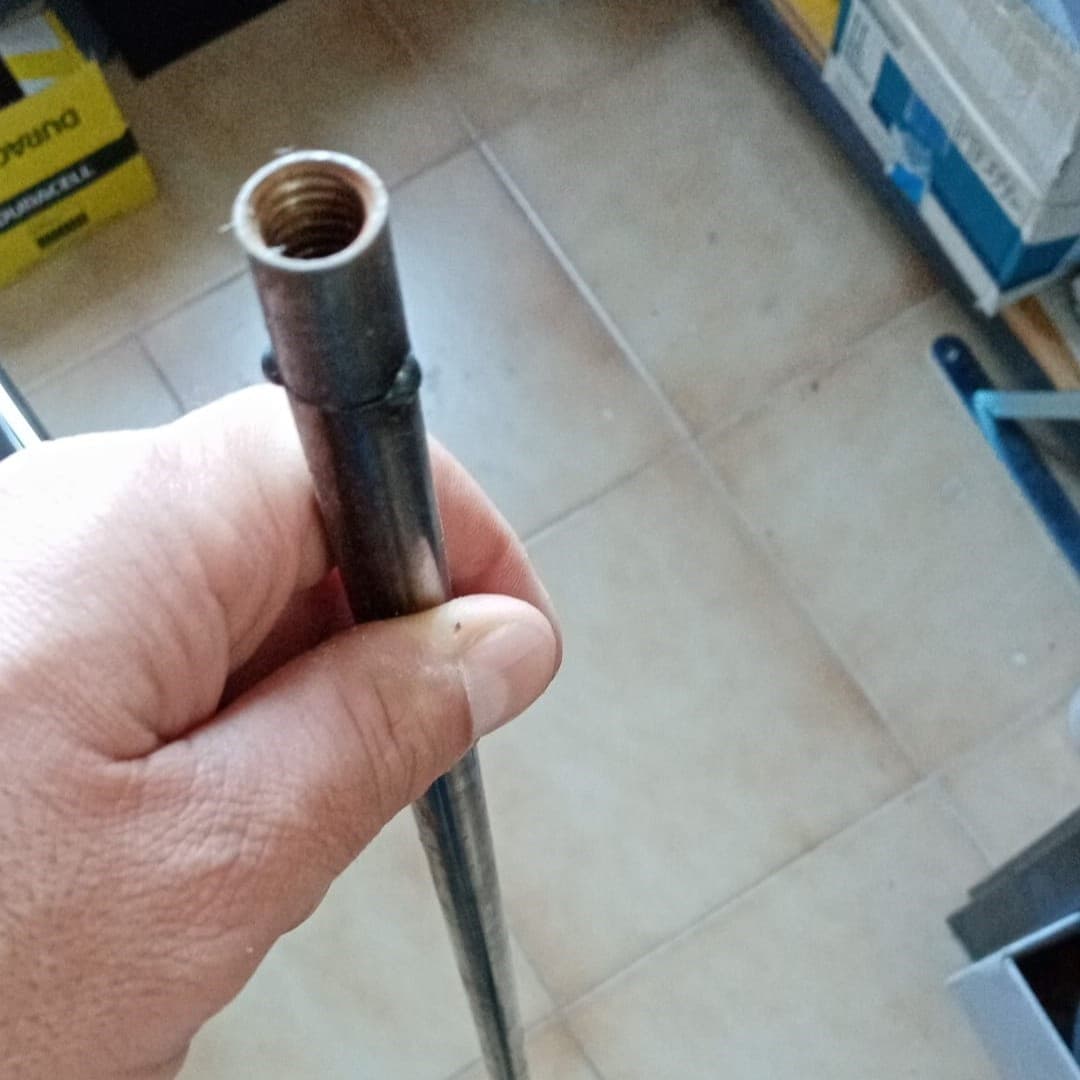Asta da 1mt in ferro rigido per scovolo per pulizia camino in Strumenti decarburazione caminetto Aloiserw.com - Altomonte, commercioVirtuoso.it
