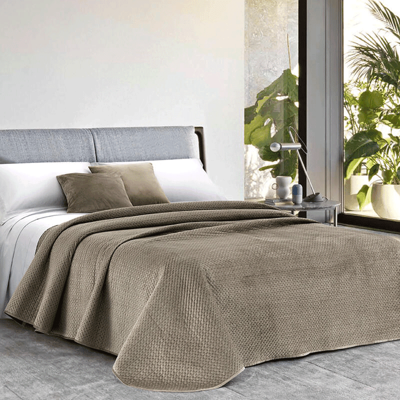 Trapuntino matrimoniale Velvet in velluto in Trapunte Collezione Casa - Trebisacce, commercioVirtuoso.it