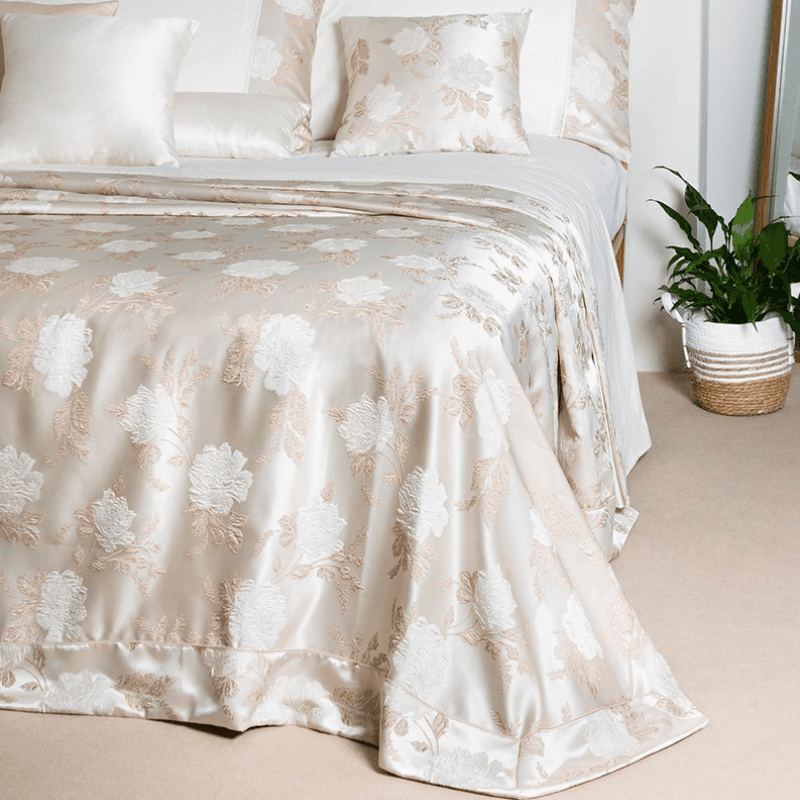 Copriletto Matrimoniale Battaglia Follie in raso in Trapunte Collezione Casa - Trebisacce, commercioVirtuoso.it
