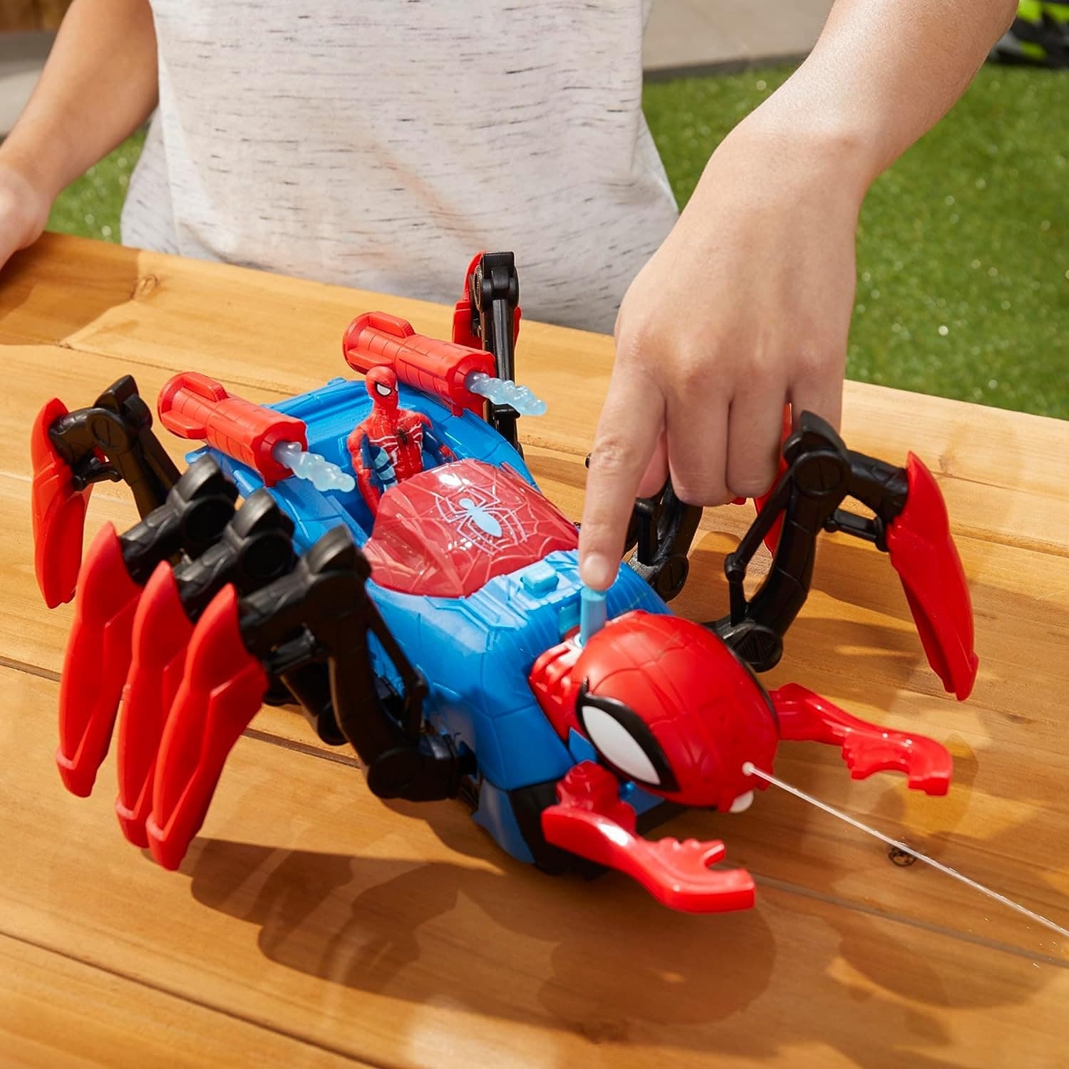 Spiderman Crawl 'N Blast Spider in Personaggi d'azione Centro Bimbo - Siderno, commercioVirtuoso.it