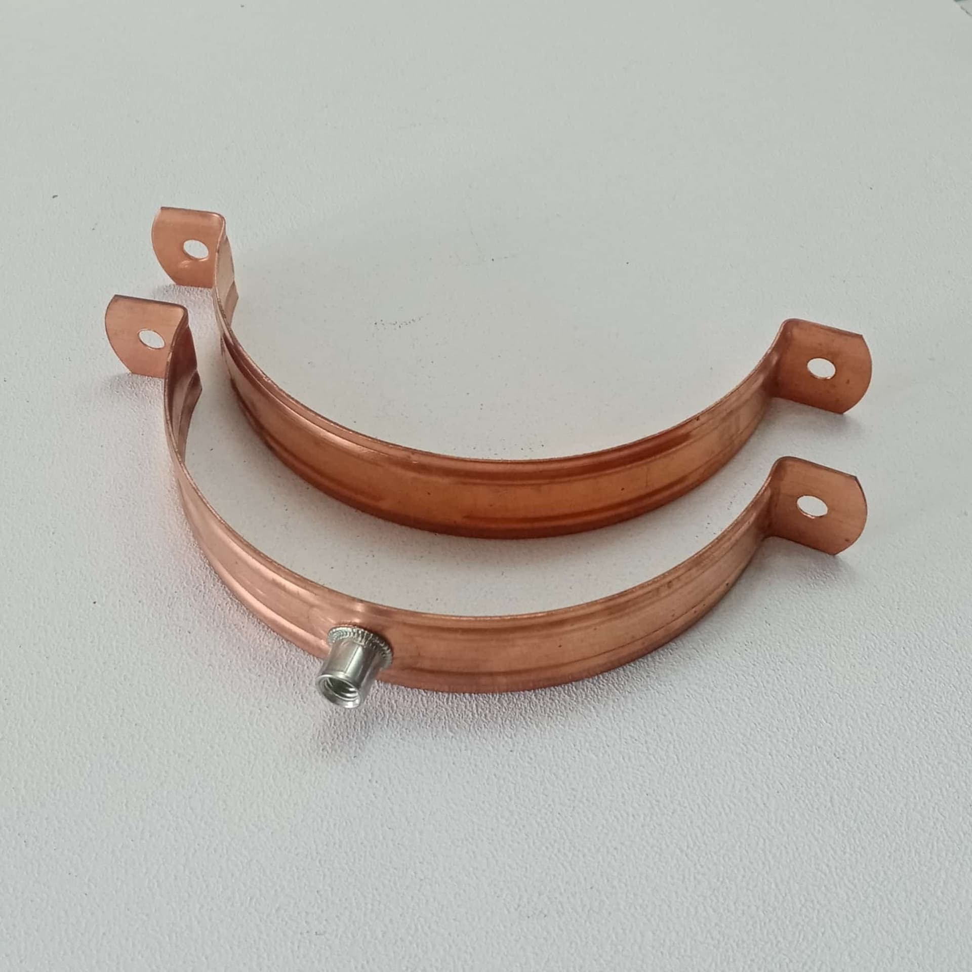 Collare in rame da 140mm per fissaggio e bloccaggio a muro in Golfari Aloiserw.com - Altomonte, commercioVirtuoso.it