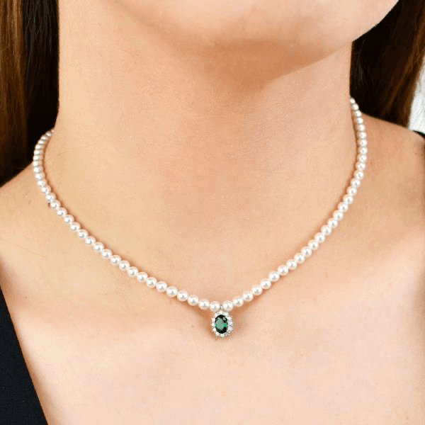 BOCCADAMO - Collana di perle con zircone fiore verde smeraldo  SOPHIE in Collane Alba Gioielli - Casoria, commercioVirtuoso.it