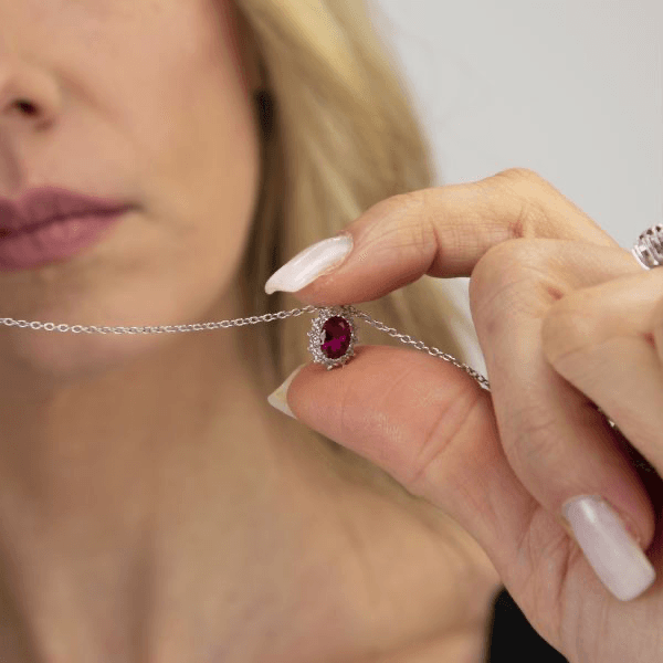 BOCCADAMO -  Collana a cestello di zirconi e zircone rosso rubino in Collane Alba Gioielli - Casoria, commercioVirtuoso.it