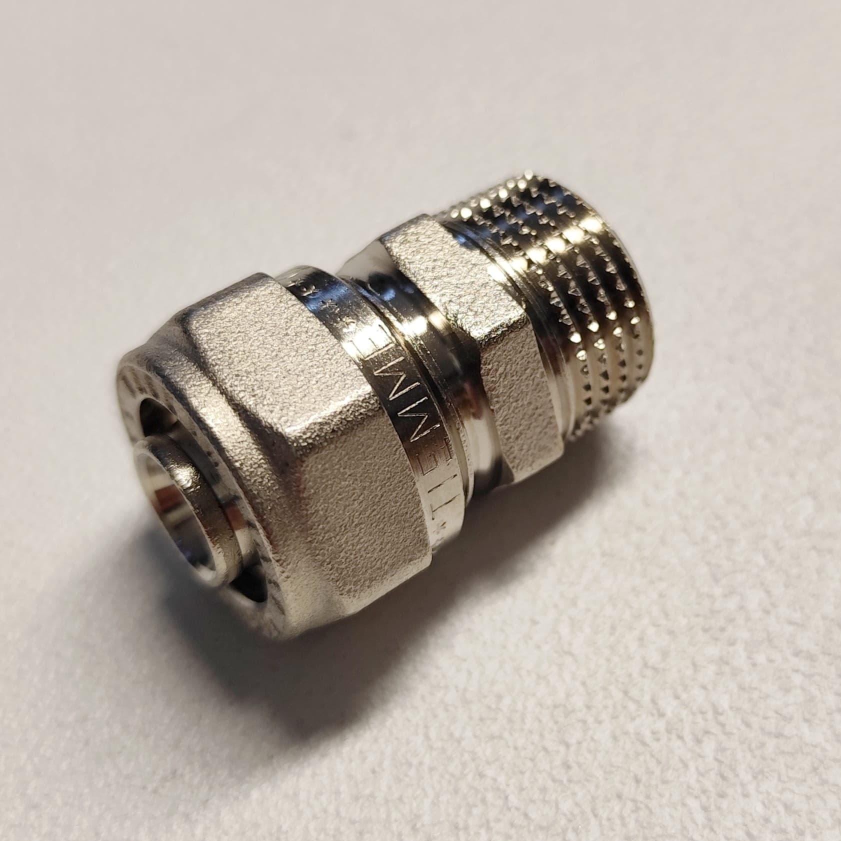 Raccordo 16x1/2'' diritto M maschio a stringere per tubo multistrato in Raccordi per tubi Aloiserw.com - Altomonte, commercioVirtuoso.it