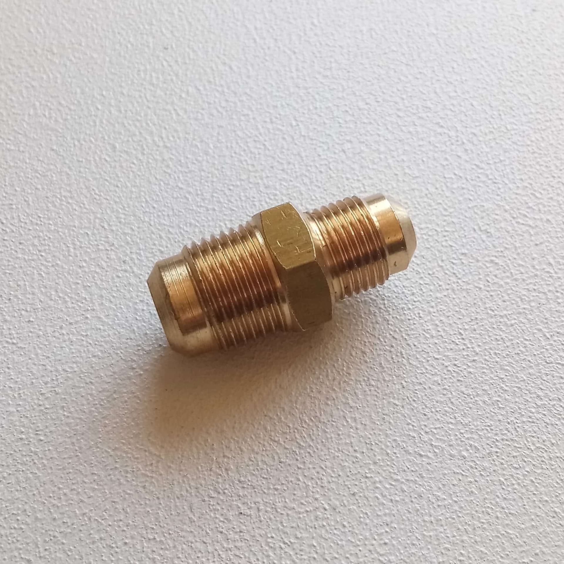 Niples 1/2" x 5/8" per condizionamento in ottone senza dadi per unire tubo rame in Collettori Aloiserw.com - Altomonte, commercioVirtuoso.it