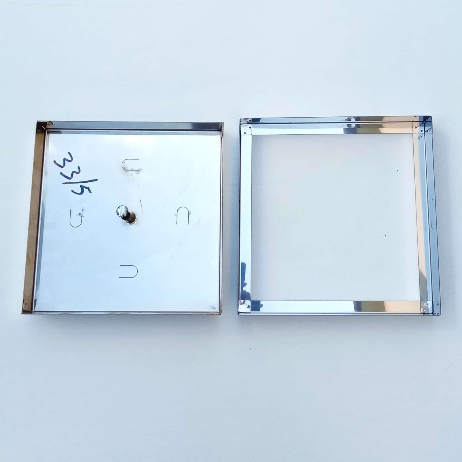 Sigillo 430 x 430 x H 50mm chiusino di acciaio inox leggero da riempimento in Placche per porte Aloiserw.com - Altomonte, commercioVirtuoso.it