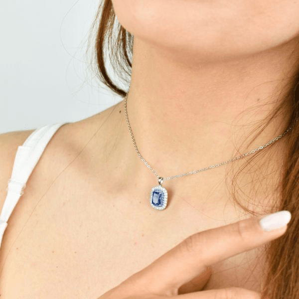 BOCCADAMO -   Collana con quadrato pendente blu zaffiro in Collane Alba Gioielli - Casoria, commercioVirtuoso.it