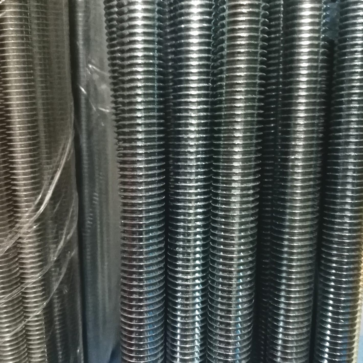 Barra asta filettata 18mm di acciaio zincato da 1mt classe di resistenza 4.8 passo grosso in Perni senza testa Aloiserw.com - Altomonte, commercioVirtuoso.it