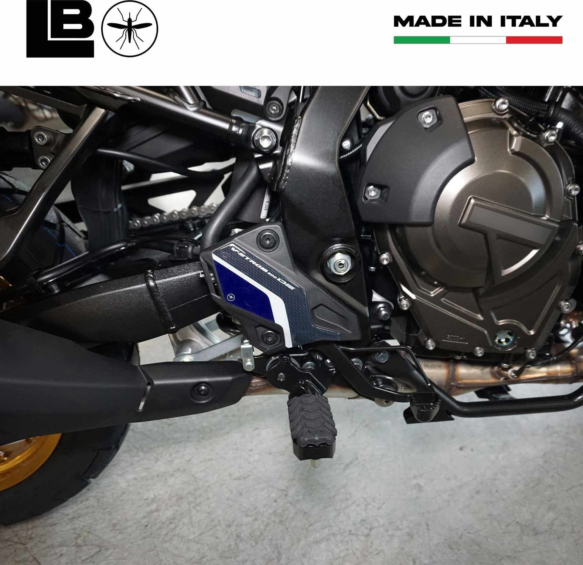 Adesivi 3D Protezioni Battitacco moto compatibili con Suzuki V-Strom 800DE in Decalcomanie adesivi e magneti LabelBike - Bibbiano, commercioVirtuoso.it