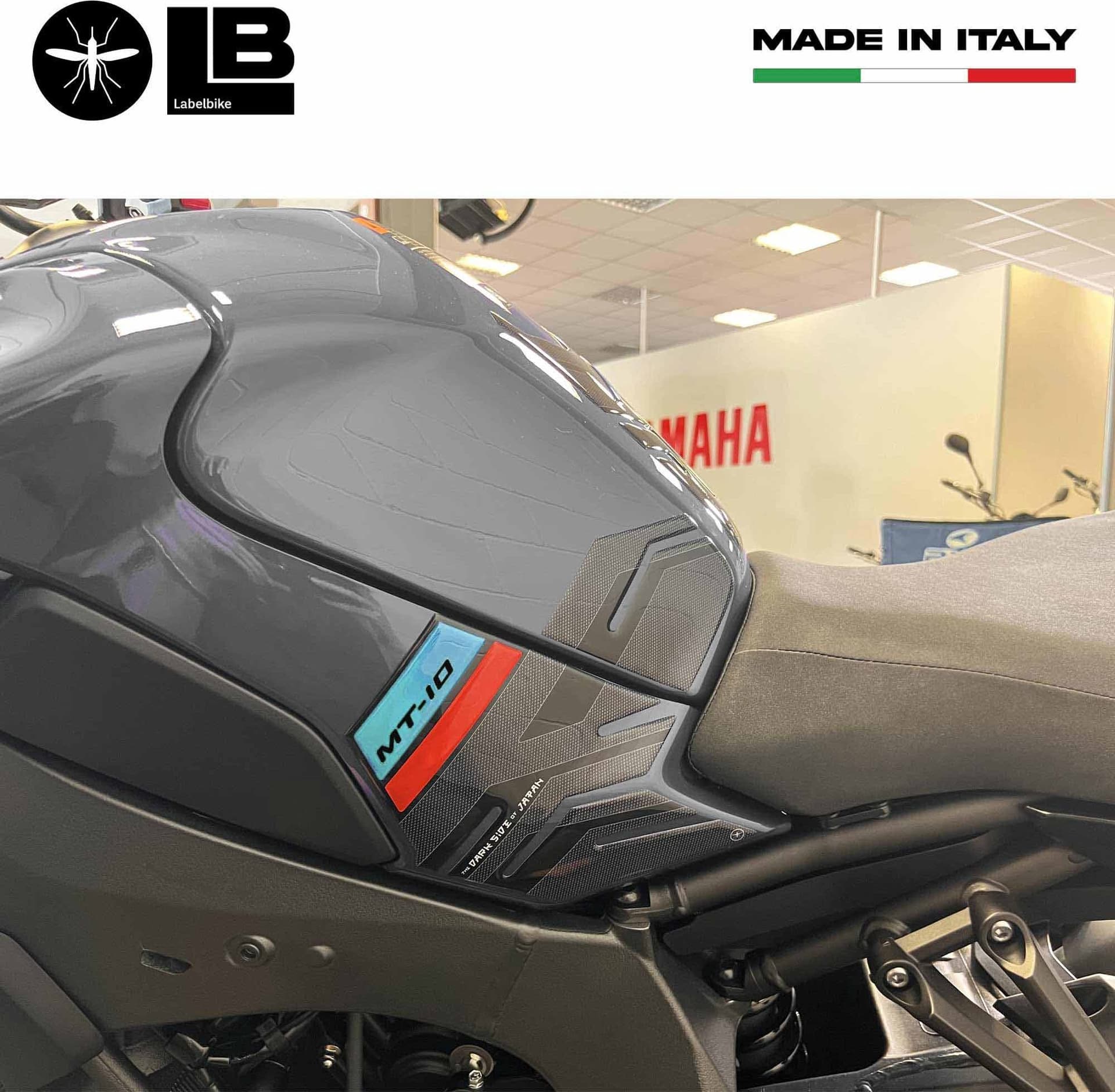 Adesivi 3D protezioni laterali serbatoio compatibili con Yamaha MT-10 SP 2022-23 in Decalcomanie adesivi e magneti LabelBike - Bibbiano, commercioVirtuoso.it
