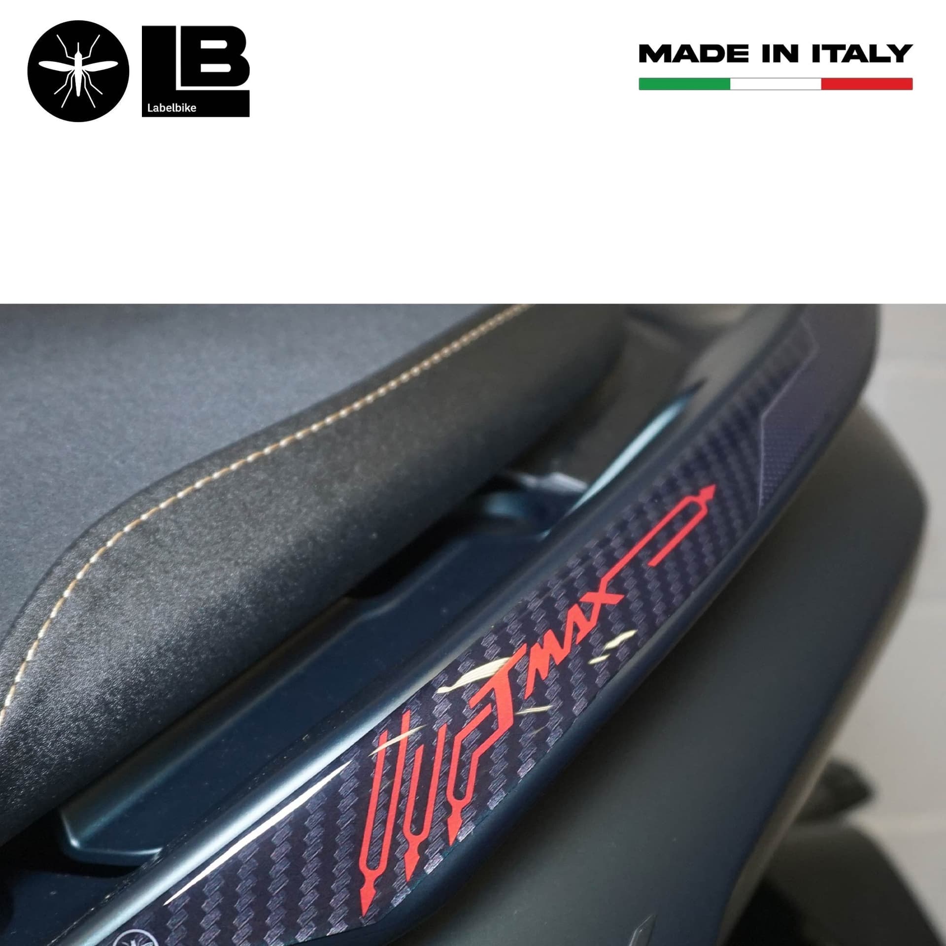Adesivi 3D Protezione maniglie senza bauletto compatibili con Yamaha Tmax 2022-5 in Decalcomanie adesivi e magneti LabelBike - Bibbiano, commercioVirtuoso.it